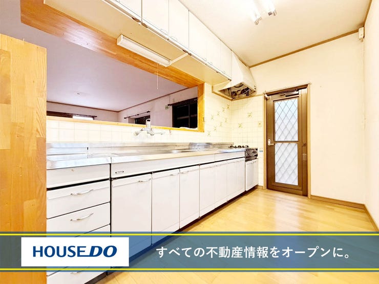 青葉台西1丁目 6LDK中古戸建て 6LDK中古戸建て♪駐車場並列4台分♪コンビニまで徒歩約6分♪青葉小まで徒歩約8分♪