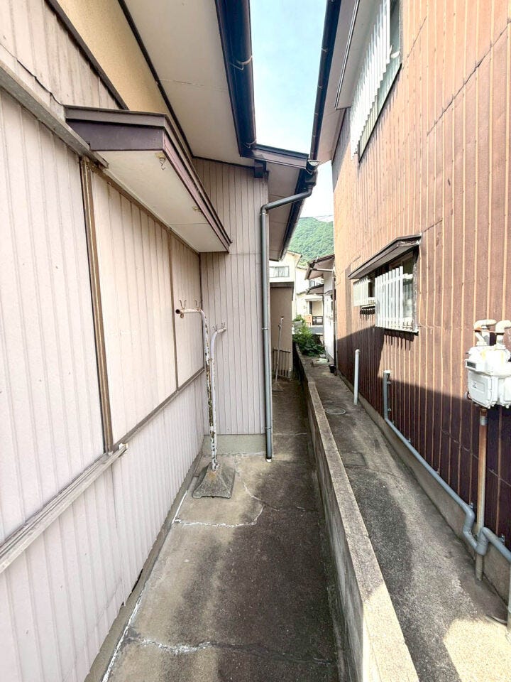 小倉南区湯川 中古戸建て♪JR安部山公園まで徒歩約9分で駅チカ♪コンビニまで徒歩約5分で買物便利♪