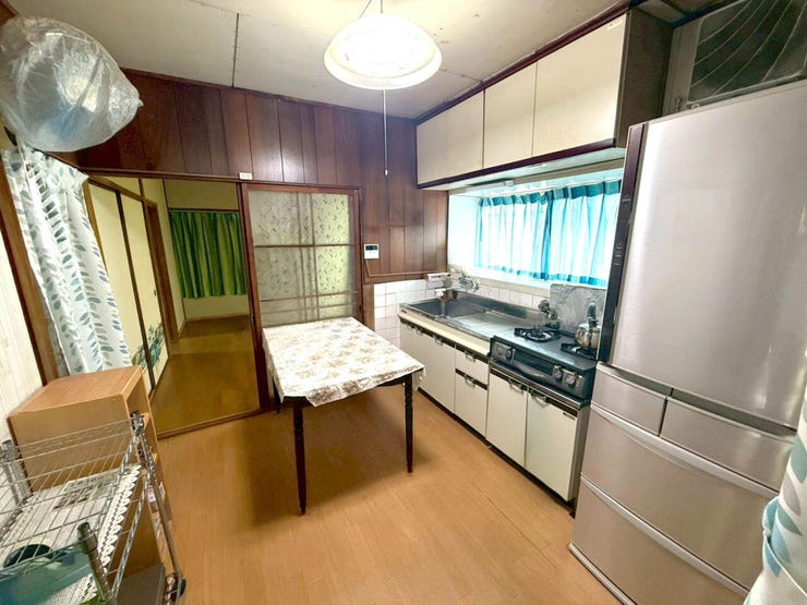 小倉南区湯川 中古戸建て♪JR安部山公園まで徒歩約9分で駅チカ♪コンビニまで徒歩約5分で買物便利♪