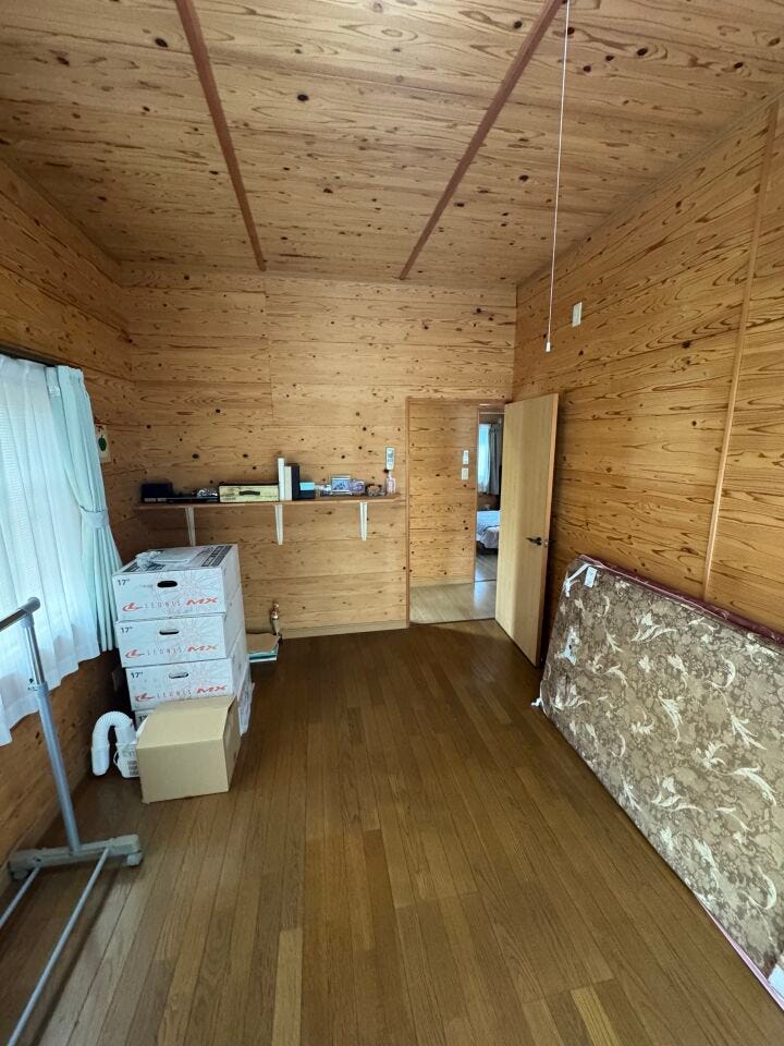 ■2階の洋室です。こちらもすべて木目を基調とした温かい空間となっています■