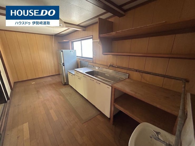 令和8年6月現地撮影
※画像はプライバシー保護のため売主様の荷物を加工で消してあります。