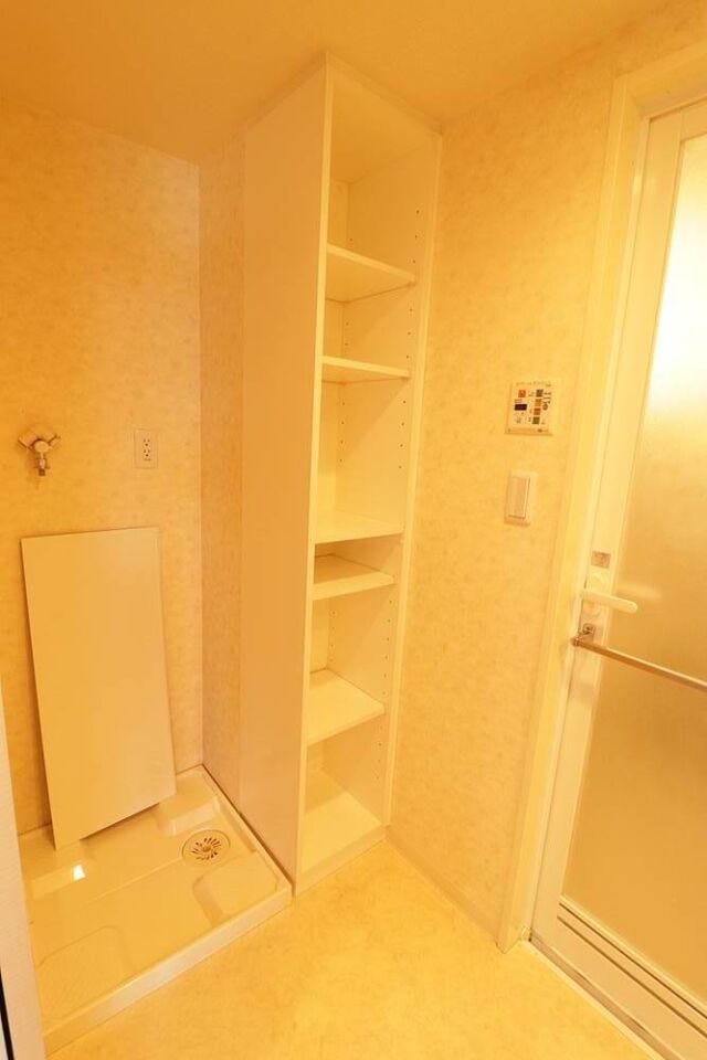 洗面所のアメニティ棚です。