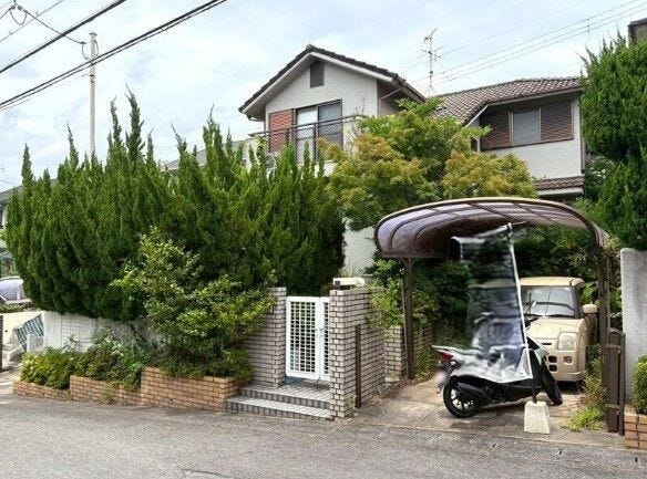 【外観】
土地約55坪、南側・北側の二方道路