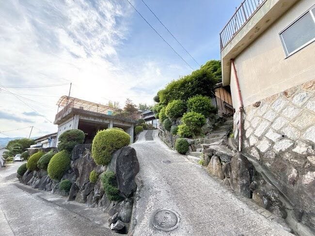 あたたかな陽が差し込む日当り良好の立地です。