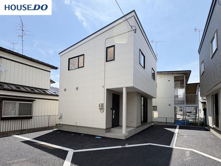 【外観】
外観(2026年6月)撮影
◎本日案内可能◎
詳細は、ハウスドゥ 八戸市庁前までお気軽にお問い合わせくださいませ♪