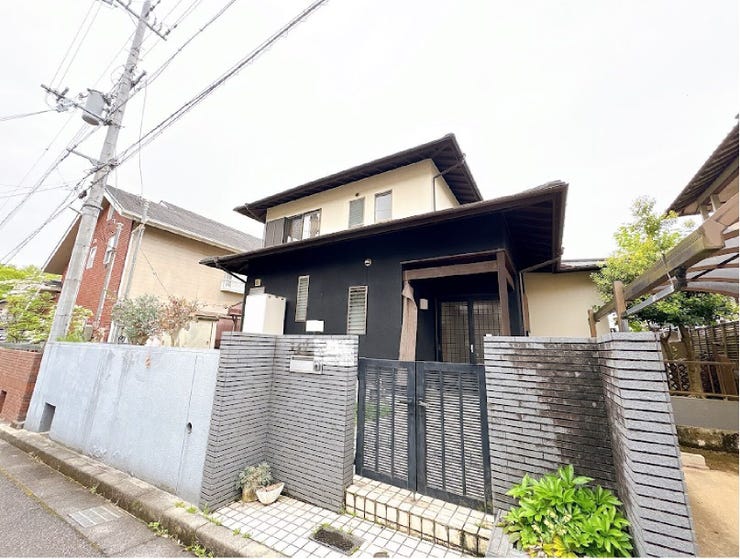 【外観】
「白庭台駅」より徒歩約16分の立地◎
