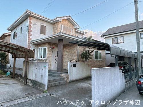 【外観】
【外観写真】優しいカラーの外観です。