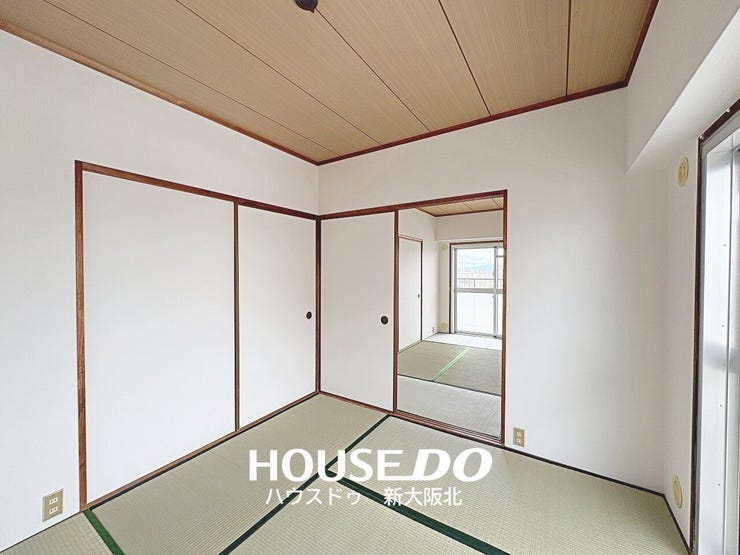 ■隣接するお部屋との間には段差がないため、つまずく心配がなくお子さまはもちろん、いくつになっても安心してお住まいいただけます!