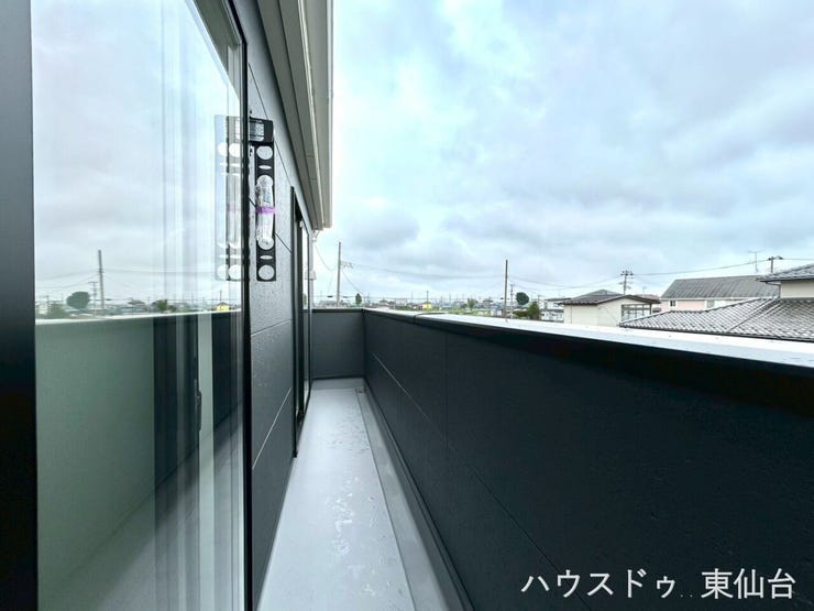 風通しがよく、洗濯物が気持ちよく乾く心地よいスペースです