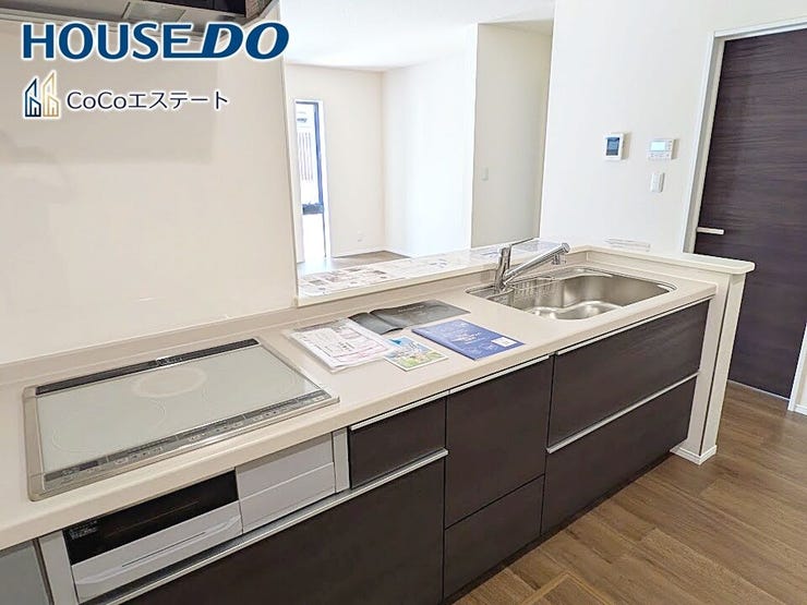 □■キッチン■□
お料理をもっと効率的に♪
浄水器付き蛇口、グリル付き3口コンロと充実の設備が標準装備です。