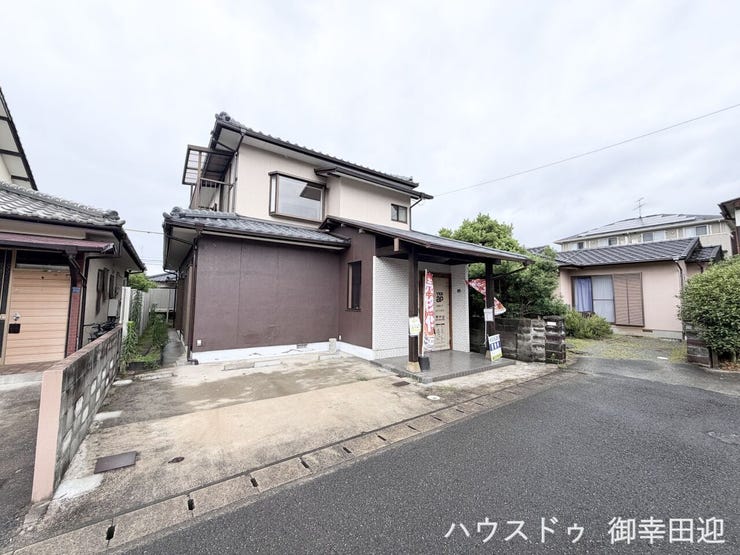 ■車と趣味の幅が広がる場所■単なる駐車スペースではない、洗車やタイヤ交換、DIYにも使える多目的な屋外スペースです。