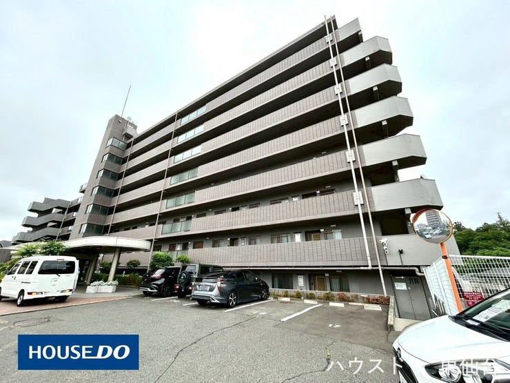 【外観】
八乙女駅徒歩5分、南東向きの明るいリノベーション3LDK。
6階部分につき眺望も良好で、LDK14.8帖のゆとりある住空間が魅力です。