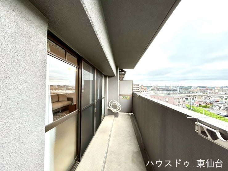 風通しが良く、日常的に使いやすい快適な屋外スペースです