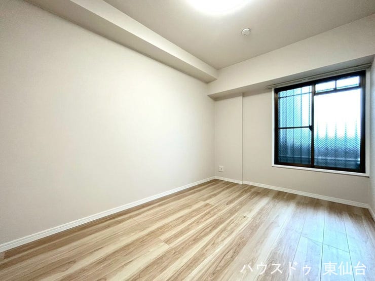 すっきりとした印象で、写真以上に広く感じられるお部屋です。