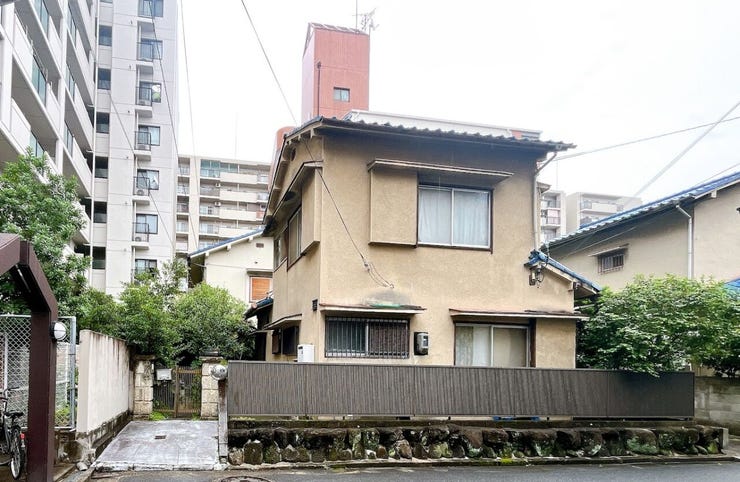 スーパーやコンビニ、幼保・小学校など生活利便施設が充実した立地です。