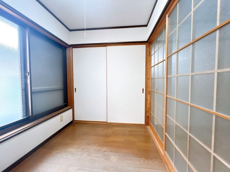 色合いに統一感のある、落ち着いた雰囲気のお部屋です。