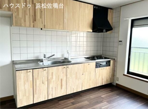 2階キッチン全景
