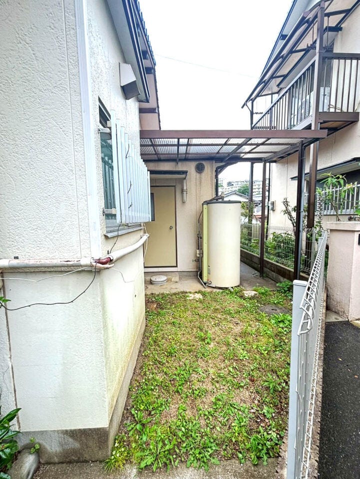 【事務所付き住宅】電気温水器♪小学校・中学校まで徒歩10分圏内♪シャッター付き車庫♪