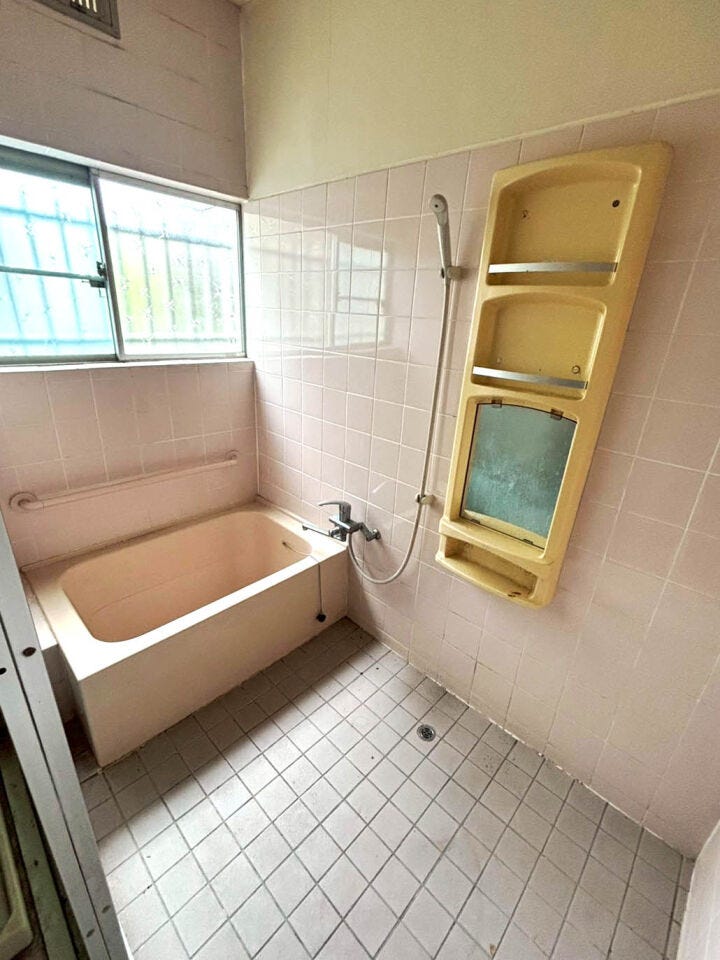 【事務所付き住宅】電気温水器♪小学校・中学校まで徒歩10分圏内♪シャッター付き車庫♪