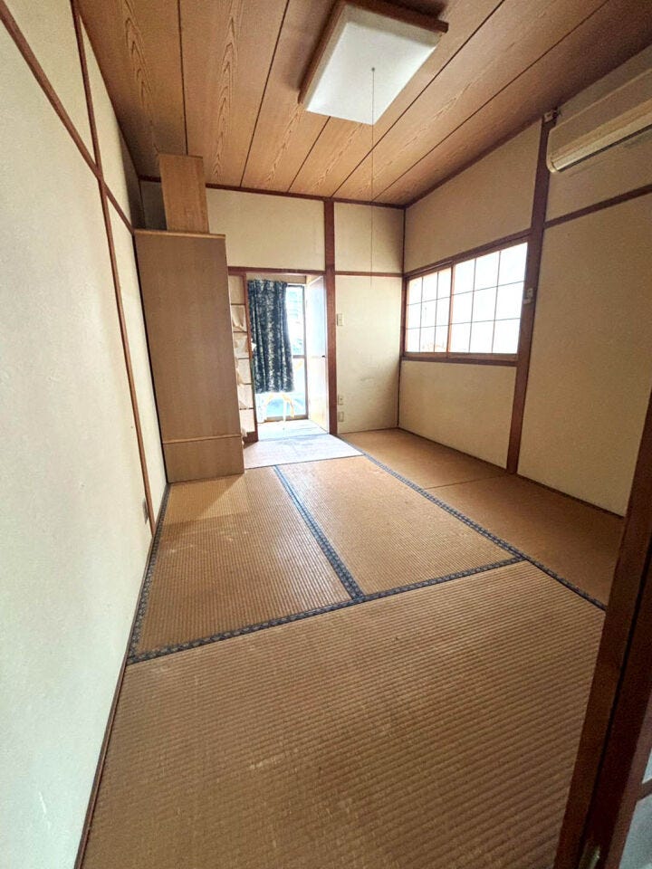 【事務所付き住宅】電気温水器♪小学校・中学校まで徒歩10分圏内♪シャッター付き車庫♪