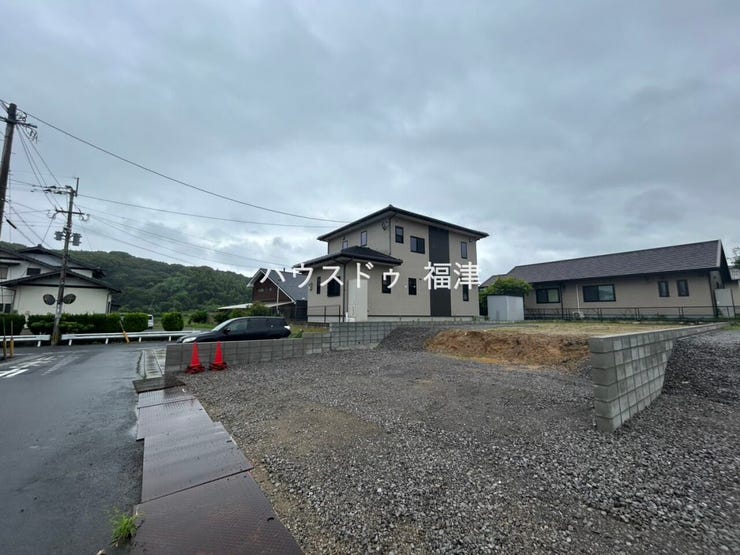 未完成物件は立地を確認後、
同メーカーが建てたお家をご案内!
《宗像市日の里4丁目 新築戸建》