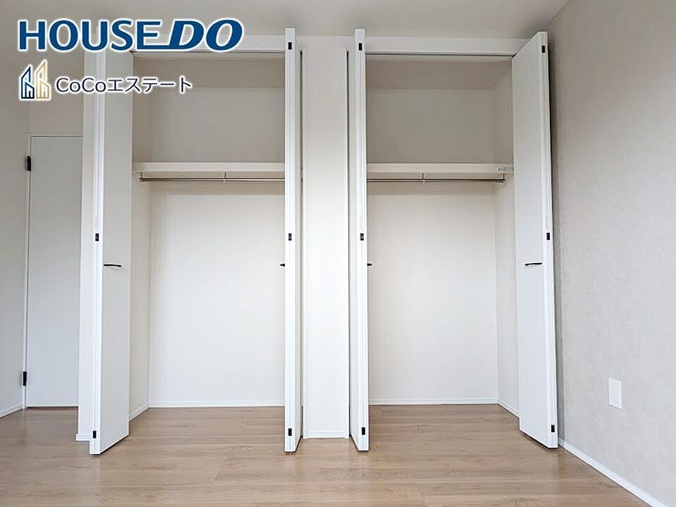 □■収納■□
6.4帖の洋室の収納です♪
各部屋にクローゼット完備♪
ゆとりの収納で、お部屋がスッキリ片付きます。
