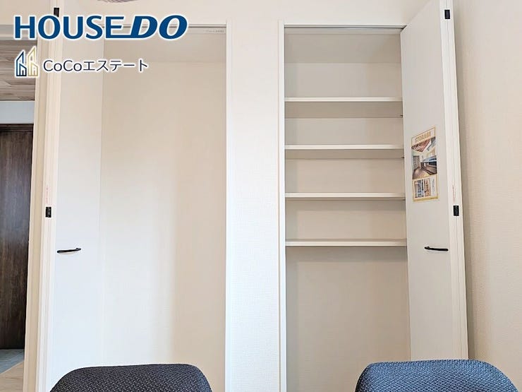 □■収納■□
パントリーです♪
キッチン用品や食品のストックに使用できます。
可動棚付きでしっかり隅々まで収納できるのも嬉しいですね。
