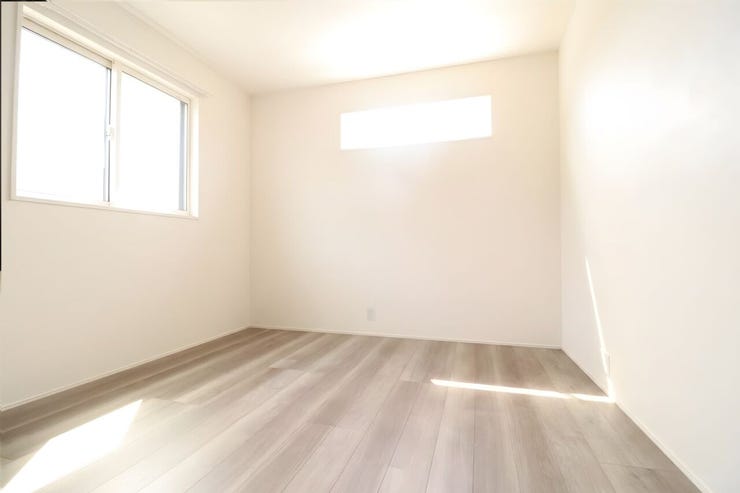 *2階南側6帖洋室*
※家具削除加工を行っており、写真はイメージです※