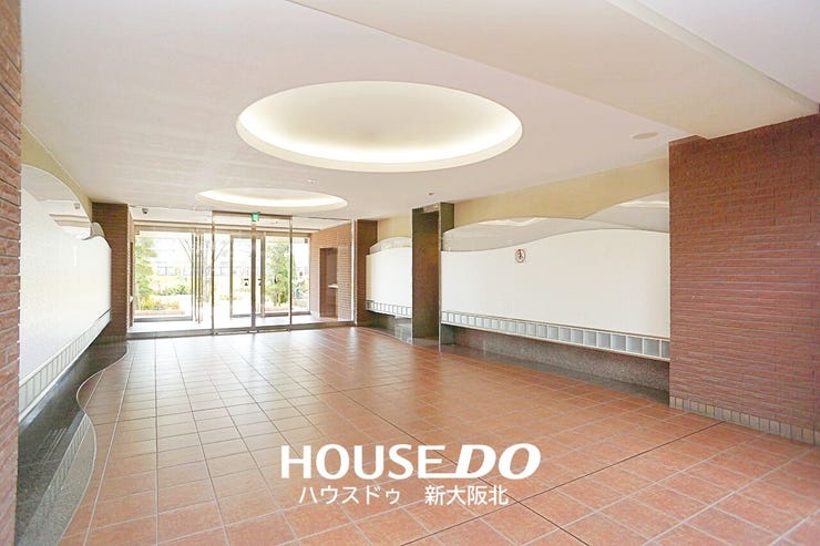 ■共用部にはベンチやペットの足洗い場などがあります!
■管理が行き届いているので、清潔感のあるキレイな空間になっています!