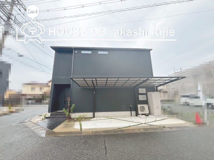 【外観】
人気のオール電化住宅!
角地!開放感がございます♪
駐車場2台!サンルーム約4.5帖つき