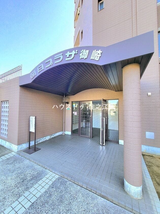 ★解放感のあるエントランス。明るい印象を受けますね♪