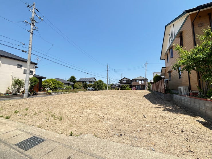 【外観】
現地(2026年5月)撮影