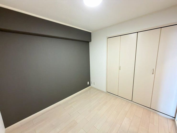 4.5帖洋室大き目のクローゼットがあるお部屋です。
