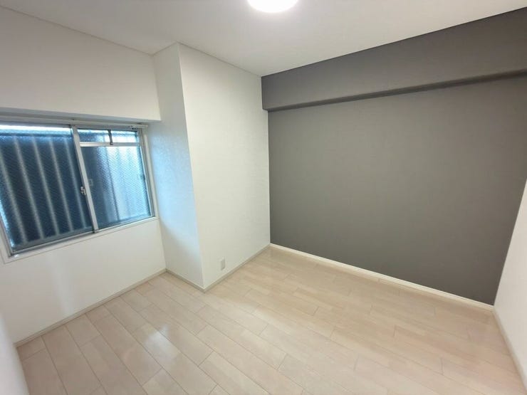 4.7帖洋室。採光のよいお部屋です。