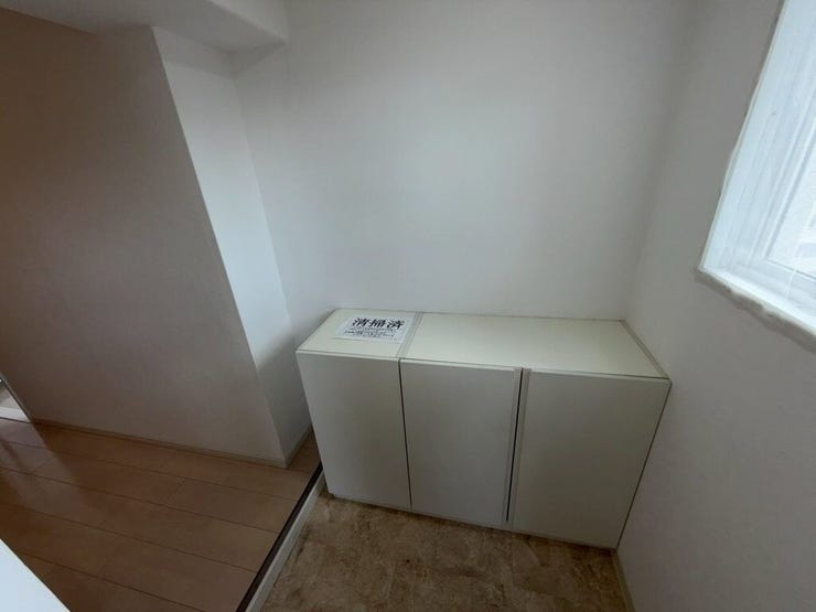 玄関もきれいに仕上がっています。シューズボックスもあります