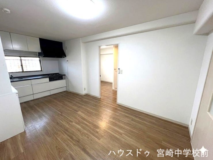 AIで家具、小物は消しています。