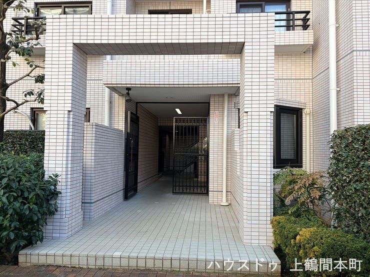 帰るたびに感じる、エントランスの開放感と心地よい空間。