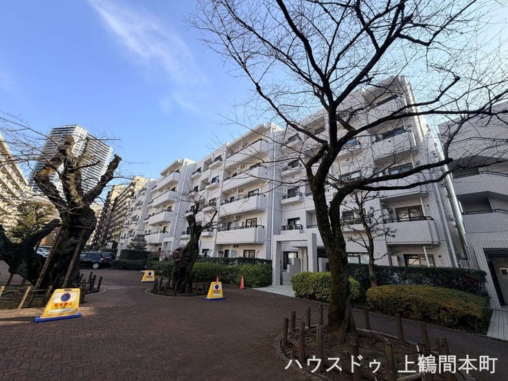 重厚感のある佇まいが魅力のマンション