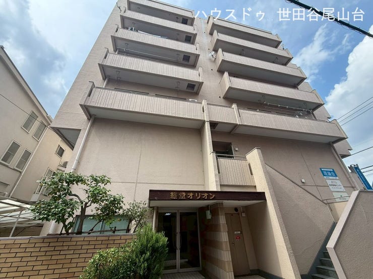 穏やかな住宅街に調和する上品なフォルム。光と風を取り込む住空間と充実の設備仕様が、ご家族の快適な毎日を支えます。