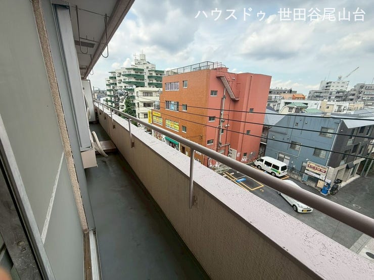 南・東の両面バルコニーを採用。陽当たりと風通しに恵まれた開放感ある住まいです。