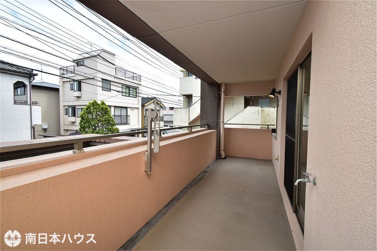 永吉３丁目 エバーライフ永吉 【バルコニー】東向きのバルコニーです！物干し金具や外水栓付きです♪3面にバルコニーがあります♪
