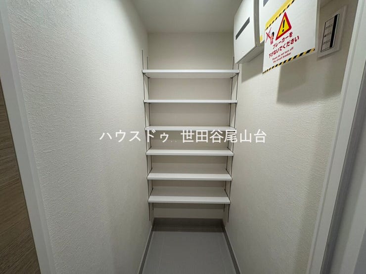 シューズインクローゼット付きで靴やアウトドア用品もすっきり収納。ゆとりある暮らしを支えます。