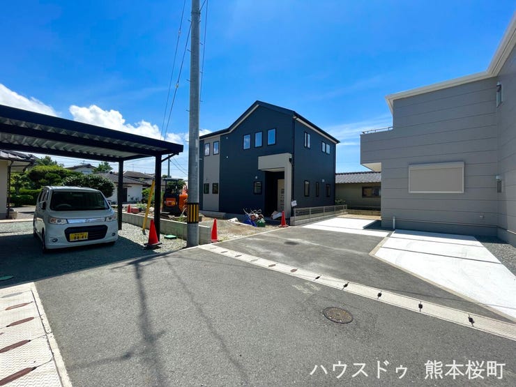 ■理想を叶える新しい暮らしの舞台■高いデザイン性と機能性を兼ね備えた住まい。ここで、家族の新しい物語が始まります。