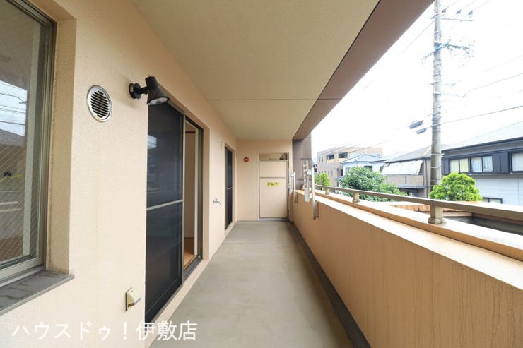 永吉３丁目 エバーライフ永吉 【バルコニー】
奥行約1.9mの開放感！約9帖の広さのワイドバルコニー
