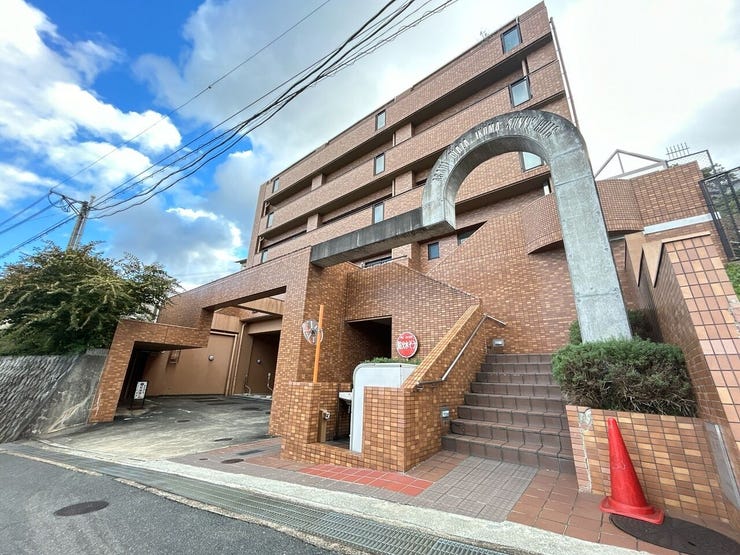 【外観】
「生駒駅」より徒歩約9分の立地◎