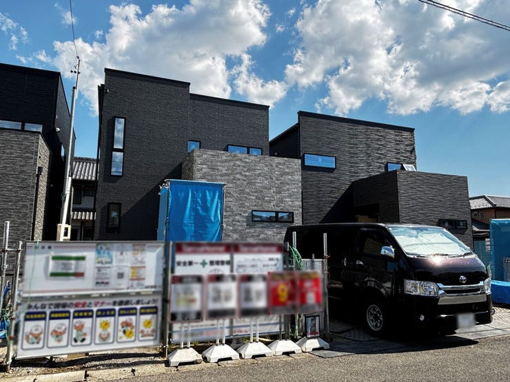 南側前面道路は6mあり、安心して車の出入りができそうです。
現地(2026年6月)撮影