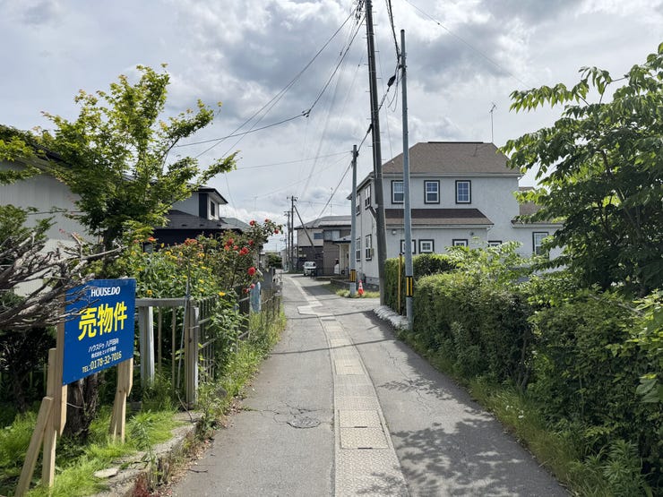 現地(2026年6月)撮影
◎建築条件無し◎
詳細は、ハウスドゥ 八戸下長までお気軽にお問い合わせくださいませ♪