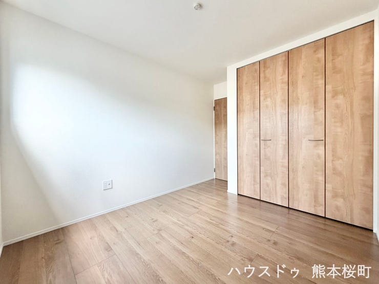 ■5.2帖洋室■寝室、書斎、趣味の部屋。家族の成長やライフスタイルに合わせ、様々な使い方ができる快適な空間です。