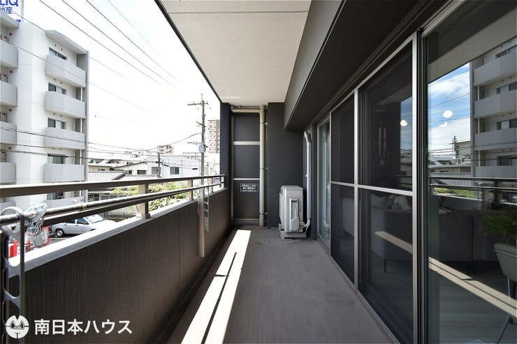 上之園町 ファーネスト上之園レジデンス 【バルコニー】東南向きのバルコニーです！物干し金具や外水栓を備えています♪