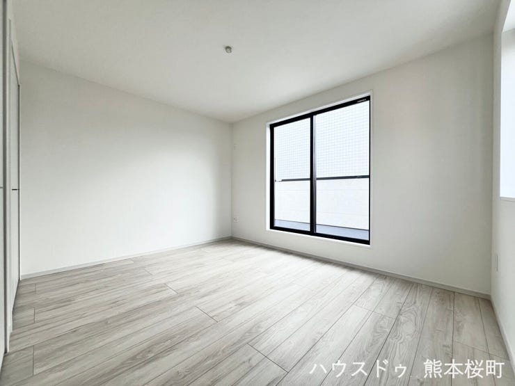 ■2階7.3帖洋室■心からリラックスできる静けさ、上質な眠りで、毎日をリセットします。明日への活力を養う空間です。